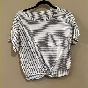 American Eagle Short Tee